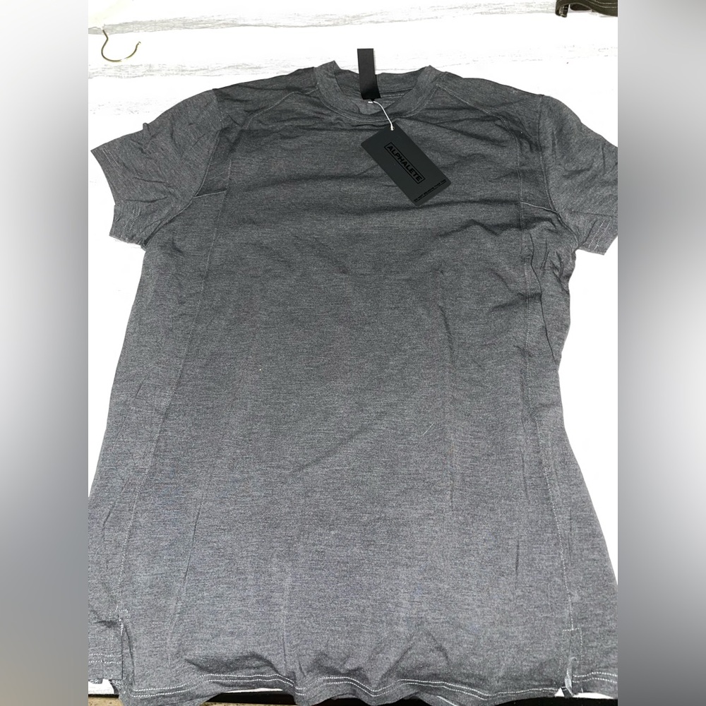 Mens alphalete premium fitted T-shirt Size M Heather dark grey